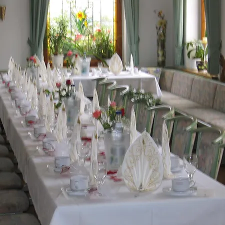 Land-gut-hotel Landhotel - Gasthof Zwoschwitz Hotel Plauen