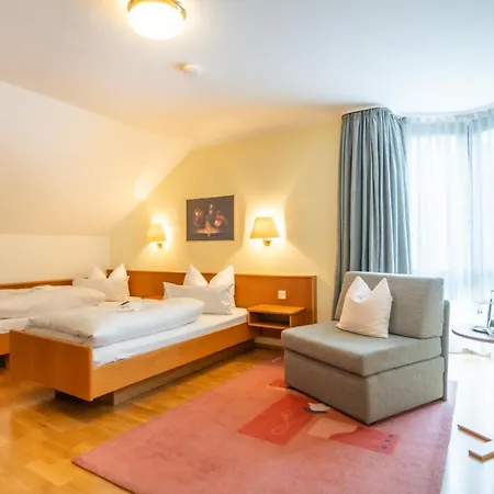 Land-gut-hotel Landhotel - Gasthof Zwoschwitz 3*