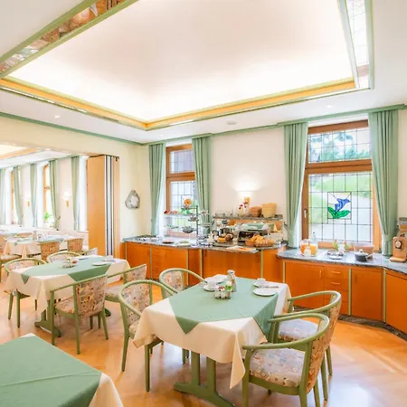 Land-gut-hotel Landhotel - Gasthof Zwoschwitz Плауэн