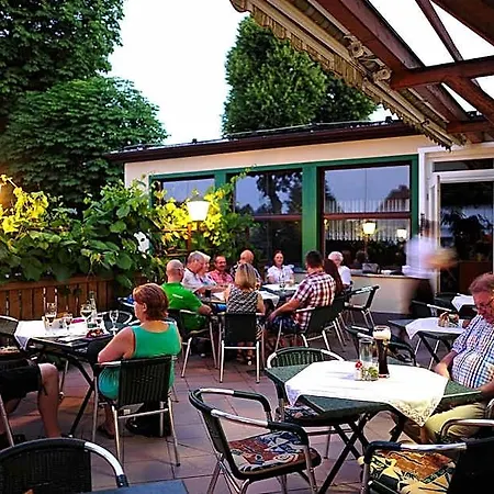 Land-gut-hotel Landhotel - Gasthof Zwoschwitz Плауэн