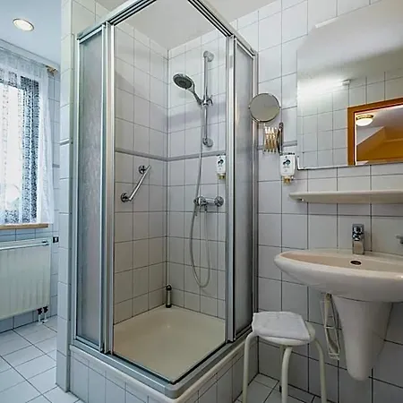 Land-gut-hotel Landhotel - Gasthof Zwoschwitz Отель
