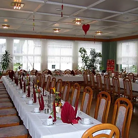 Land-gut-hotel Landhotel - Gasthof Zwoschwitz Отель Плауэн